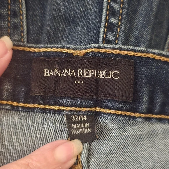 Banana Republic Women's Stretch Denim Bermuda Shorts Dark Wash 14 - Picture 3 of 4